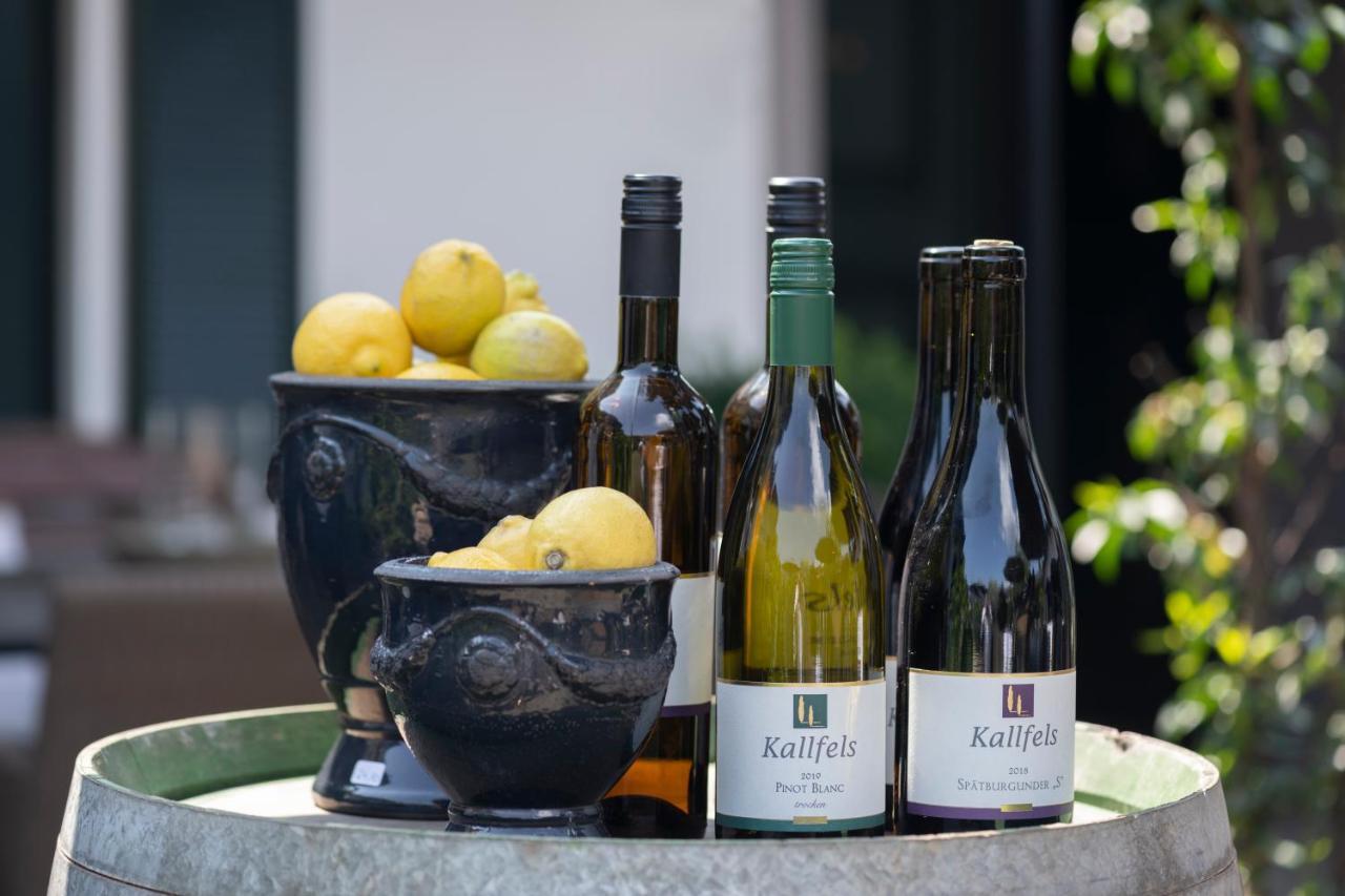 Wein Und Landhaus Kallfels Krov Ngoại thất bức ảnh