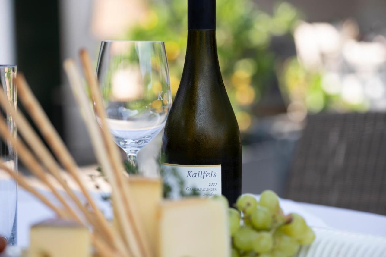 Wein Und Landhaus Kallfels Krov Ngoại thất bức ảnh
